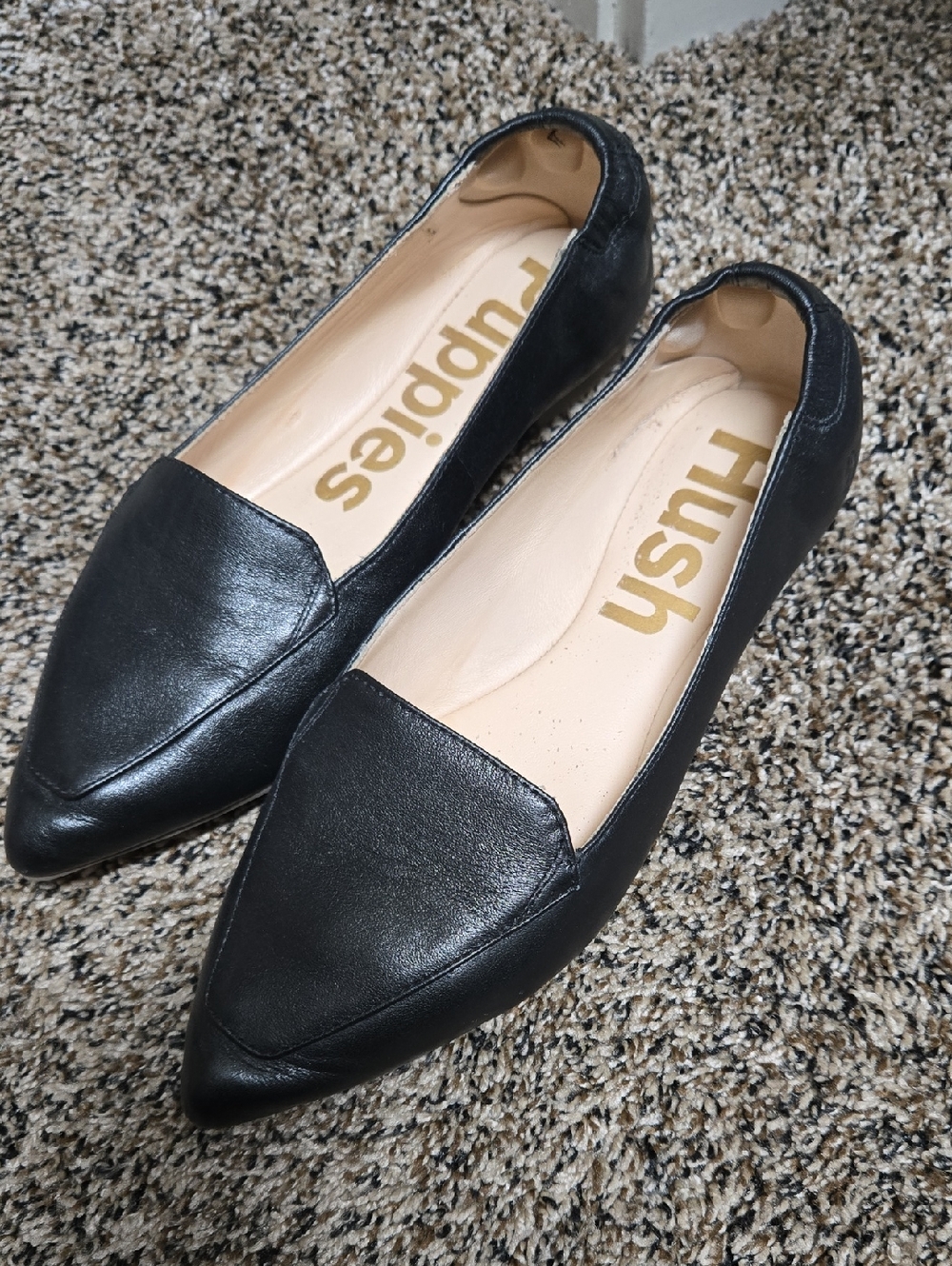 Hush Puppies Women's Black Pointed Leather Slip-On Flats